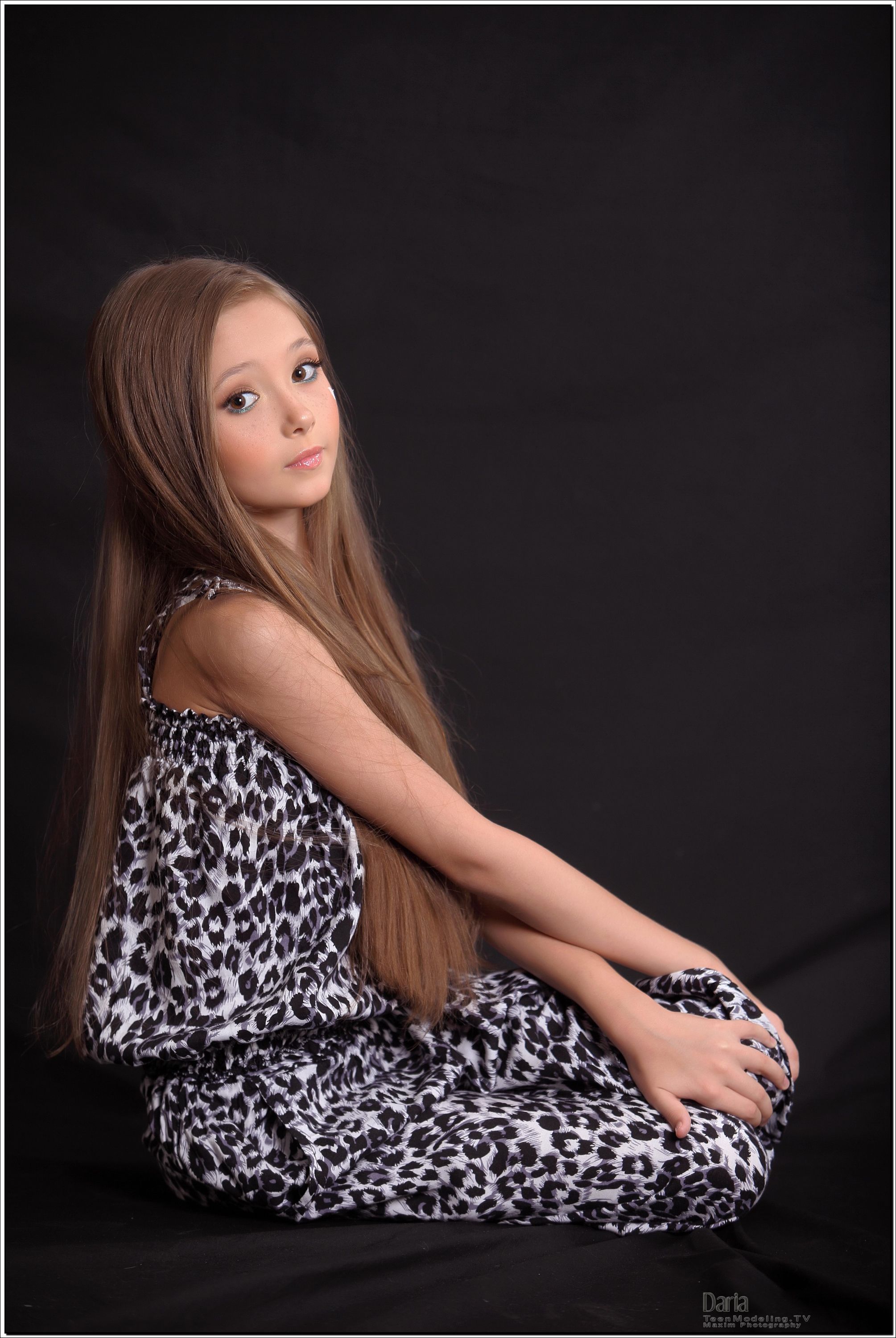 daria_m_model_leopardprintjumper_teenmodeling_tv_061.jpg