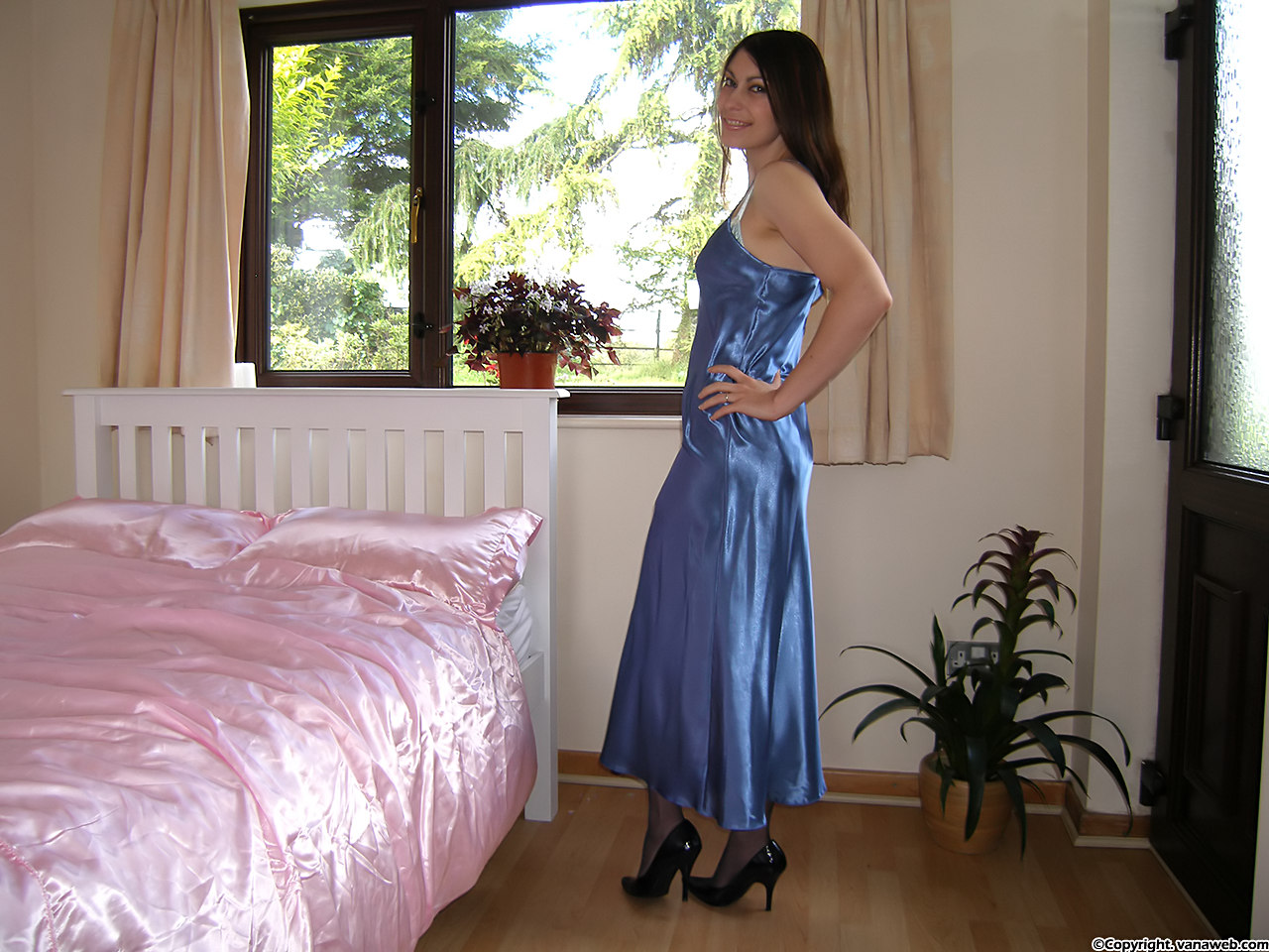 loungegown001.jpg