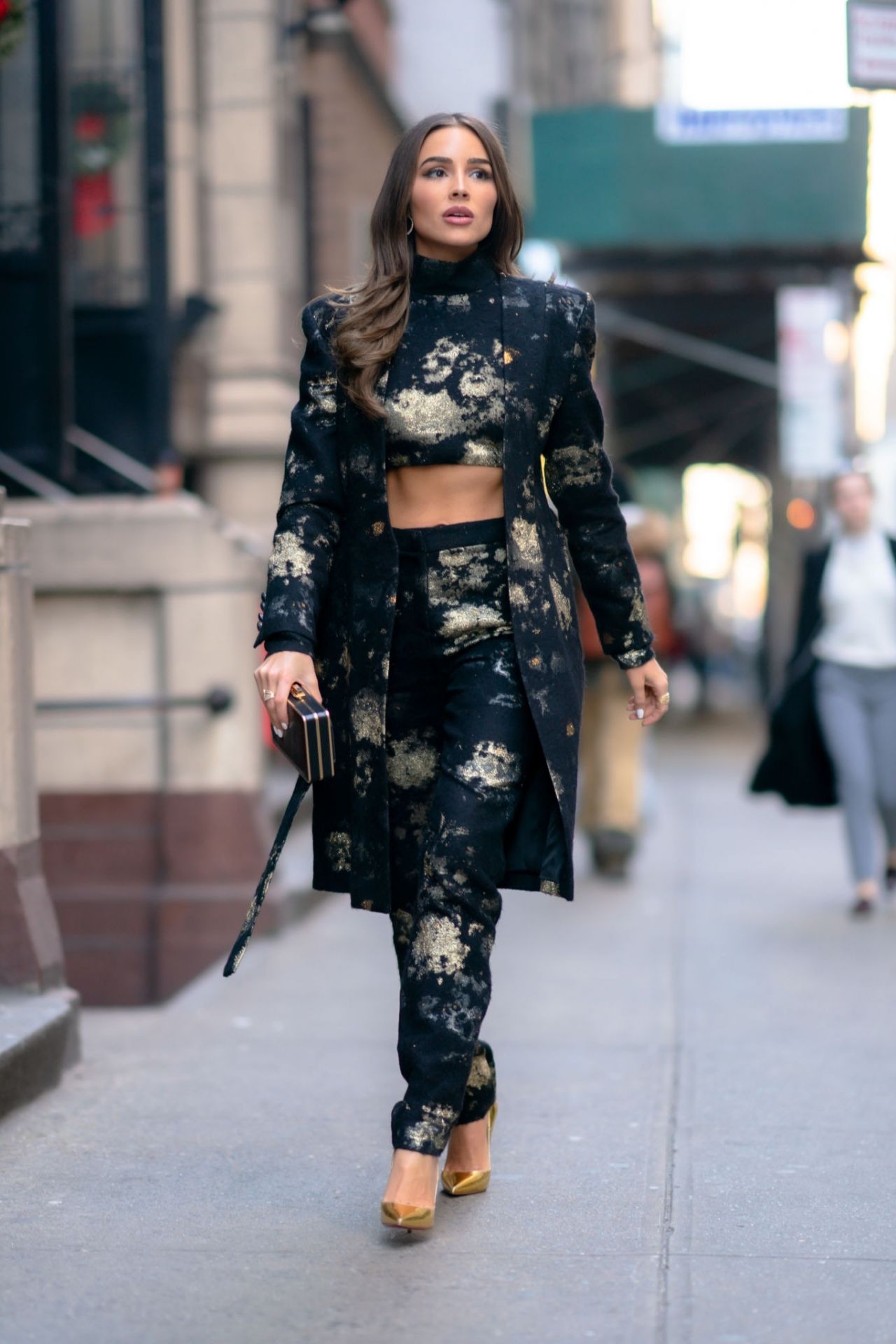 olivia-culpo-out-in-nyc-01-24-2020-0.jpg