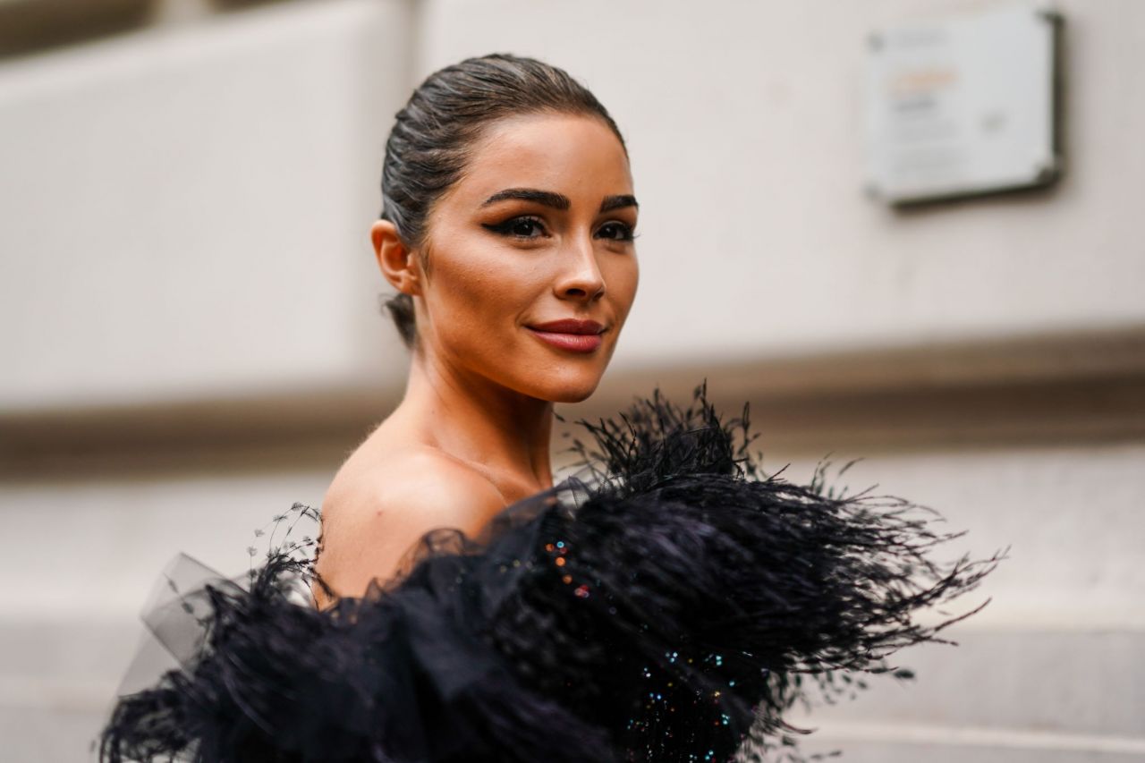 olivia-culpo-out-in-paris-09-29-2019-0.jpg