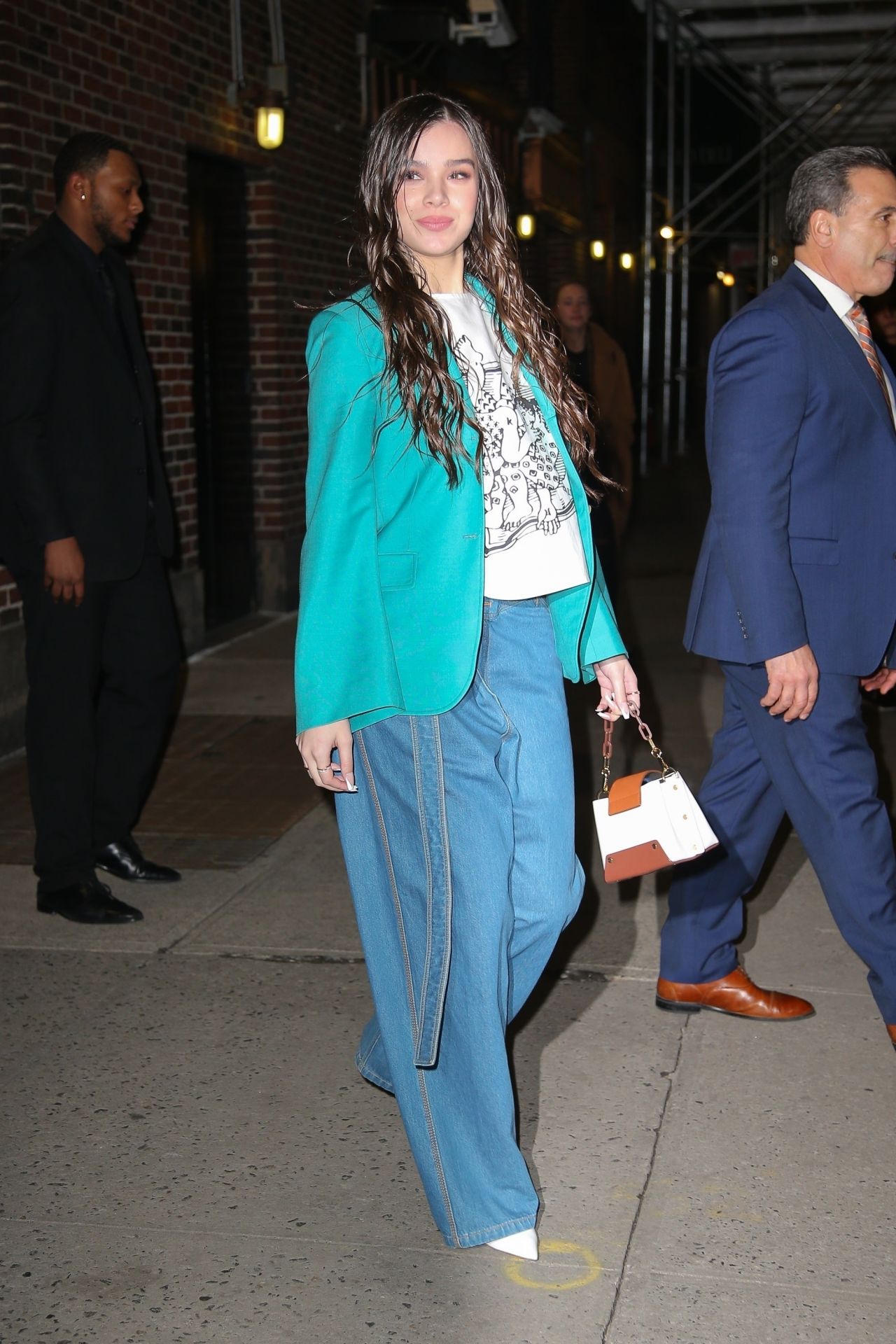 hailee-steinfeld-leaving-the-late-show-with-stephen-colbert-02-24-2020-1.jpg