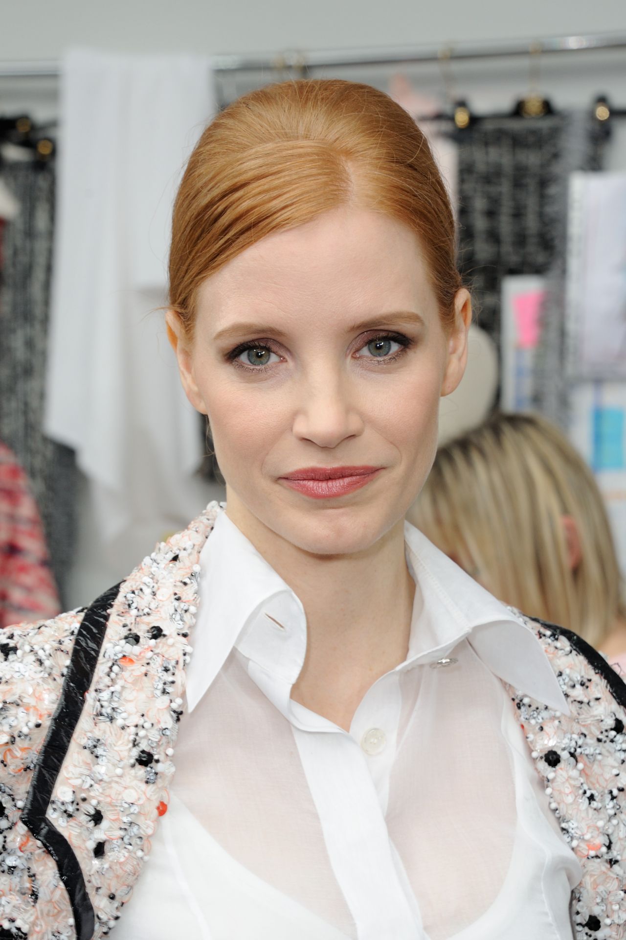 jessica-chastain-chanel-haute-couture-fall-winter-2016-2017-show-in-paris-7-5-2016-1.jpg