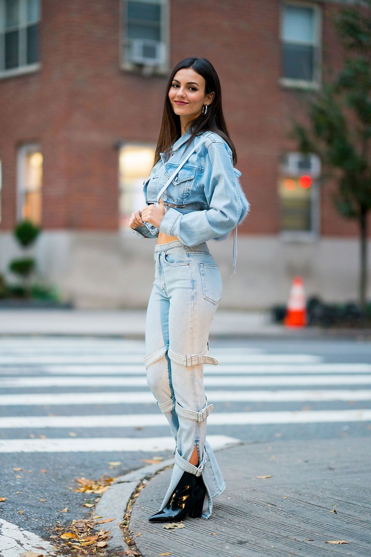 victoria-justice-street-style-11-07-2018-9.jpg