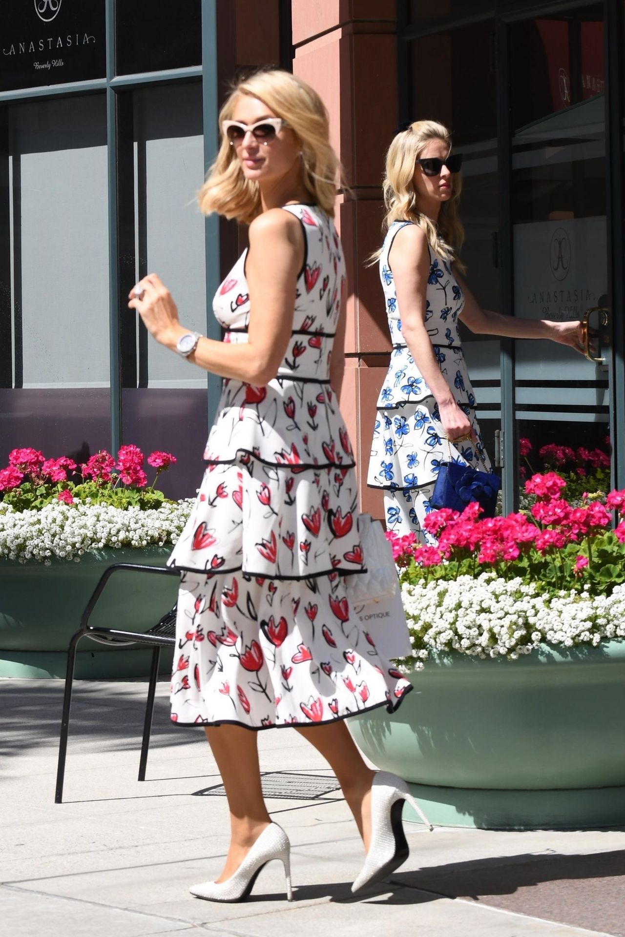 paris-nicky-and-kathy-hilton-out-in-beverly-hills-04-17-2018-10.jpg