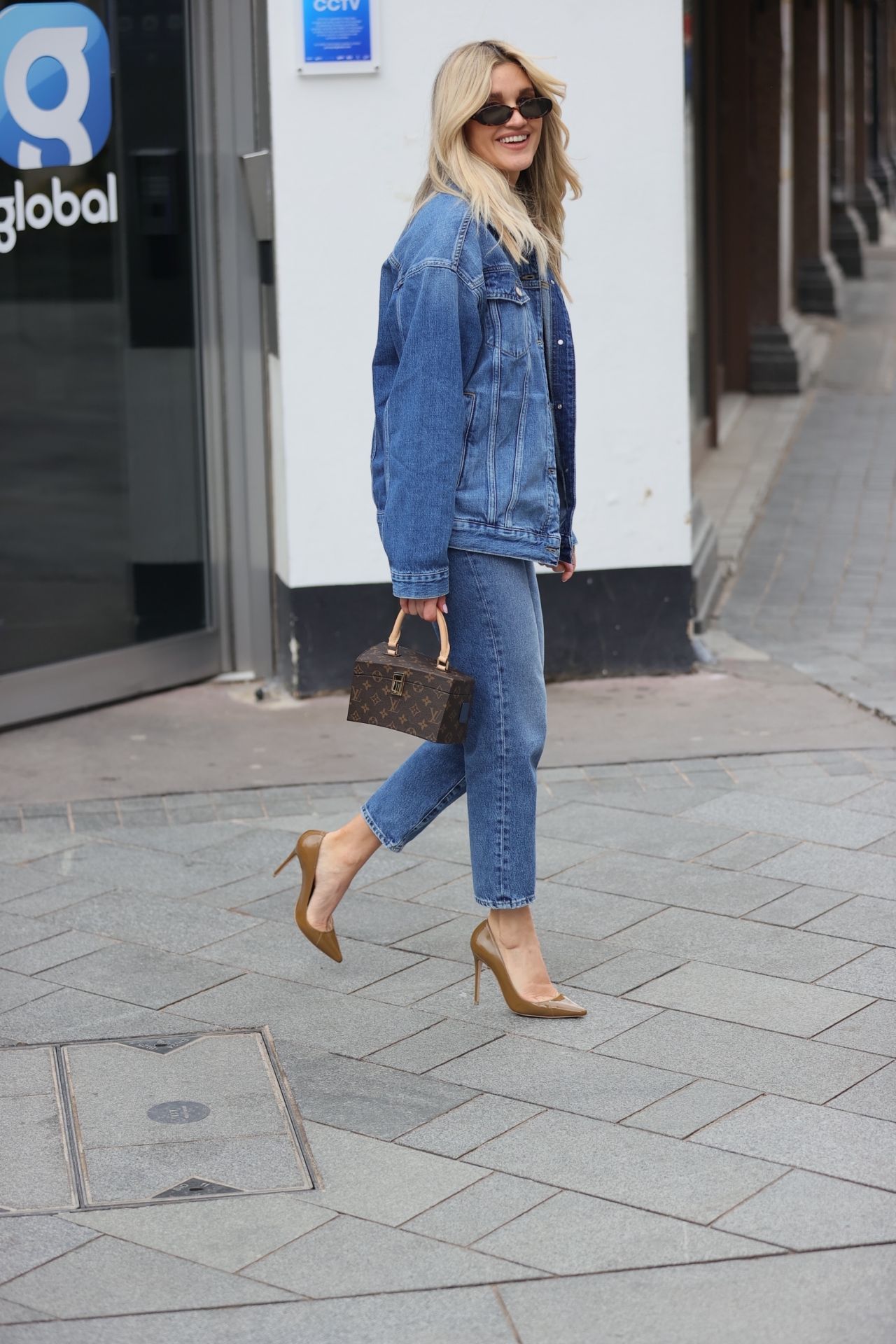 ashley-roberts-wears-river-island-double-denim-outfit-03-26-2021-0.jpg